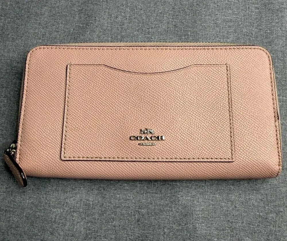Coach Long Zip Around Wallet - Light Pink (C4451 IMRRJ) Xlnt Condition